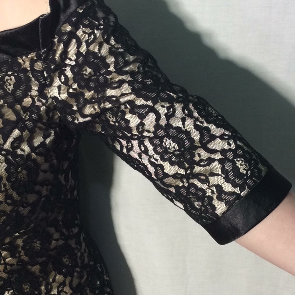 Handmade Lace dress - Picture 5 of 8